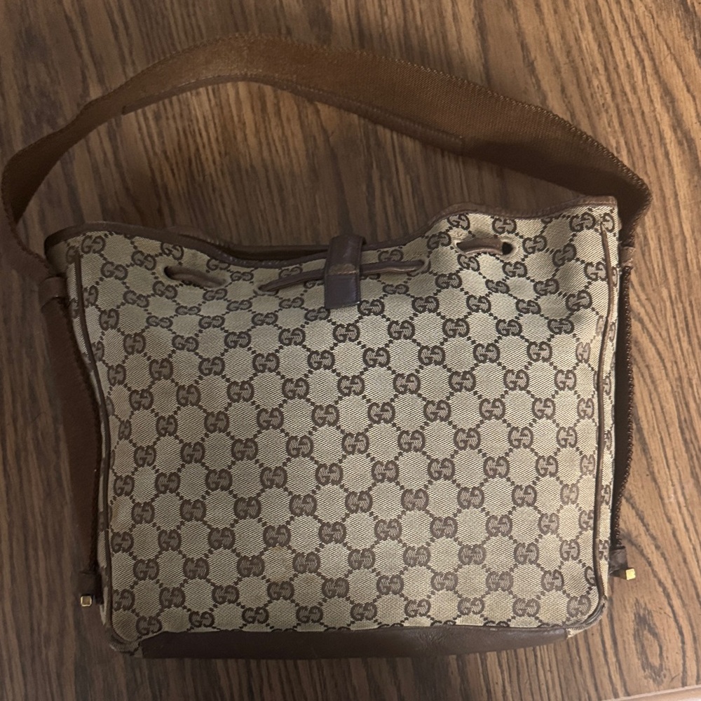 Gucci Tan and Brown Monogram Shoulder Bag - Picture 4 of 4